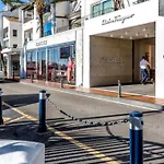 Central & Renovated Studio With Pool In Puerto Banus