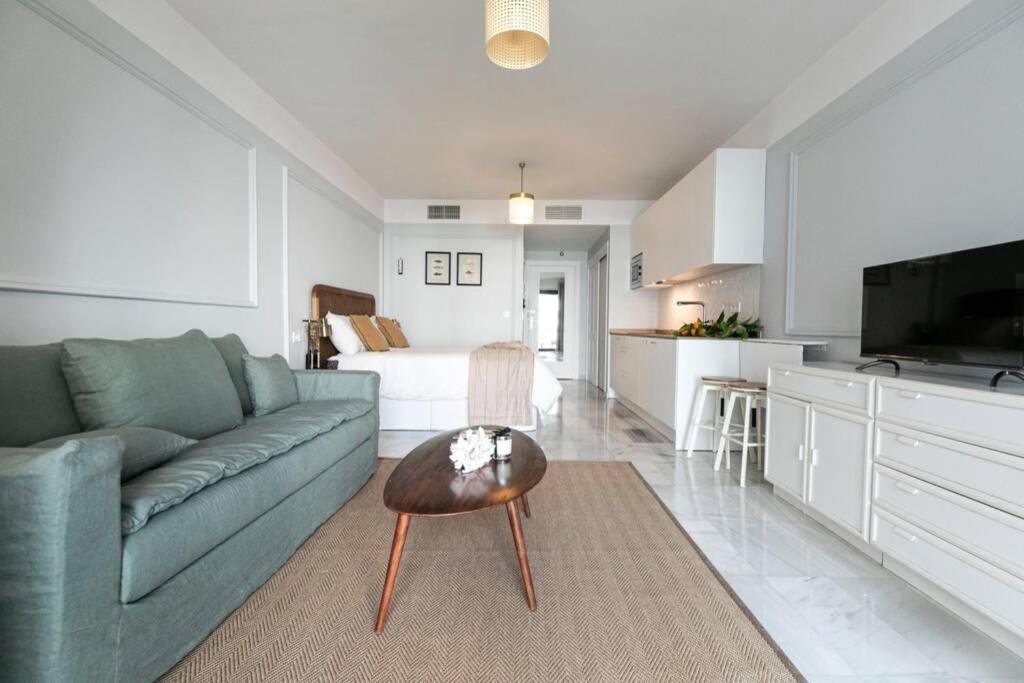 Lägenhet Central & Renovated Studio With Pool In Puerto Banus *