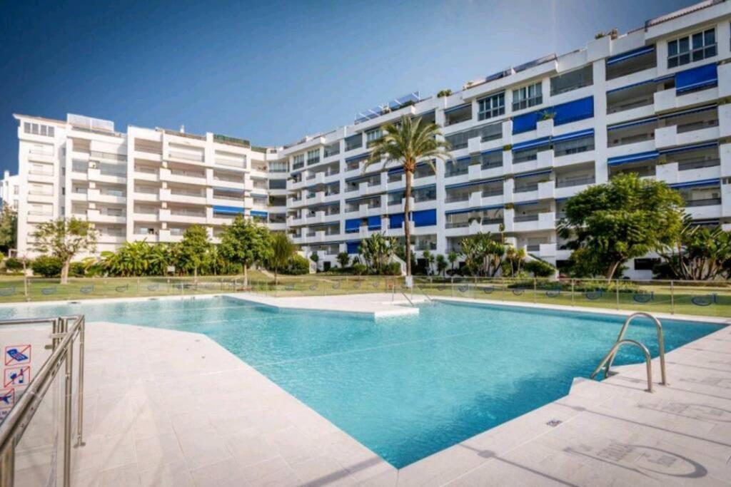 Central & Renovated Studio With Pool In Puerto Banus Lägenhet Marbella