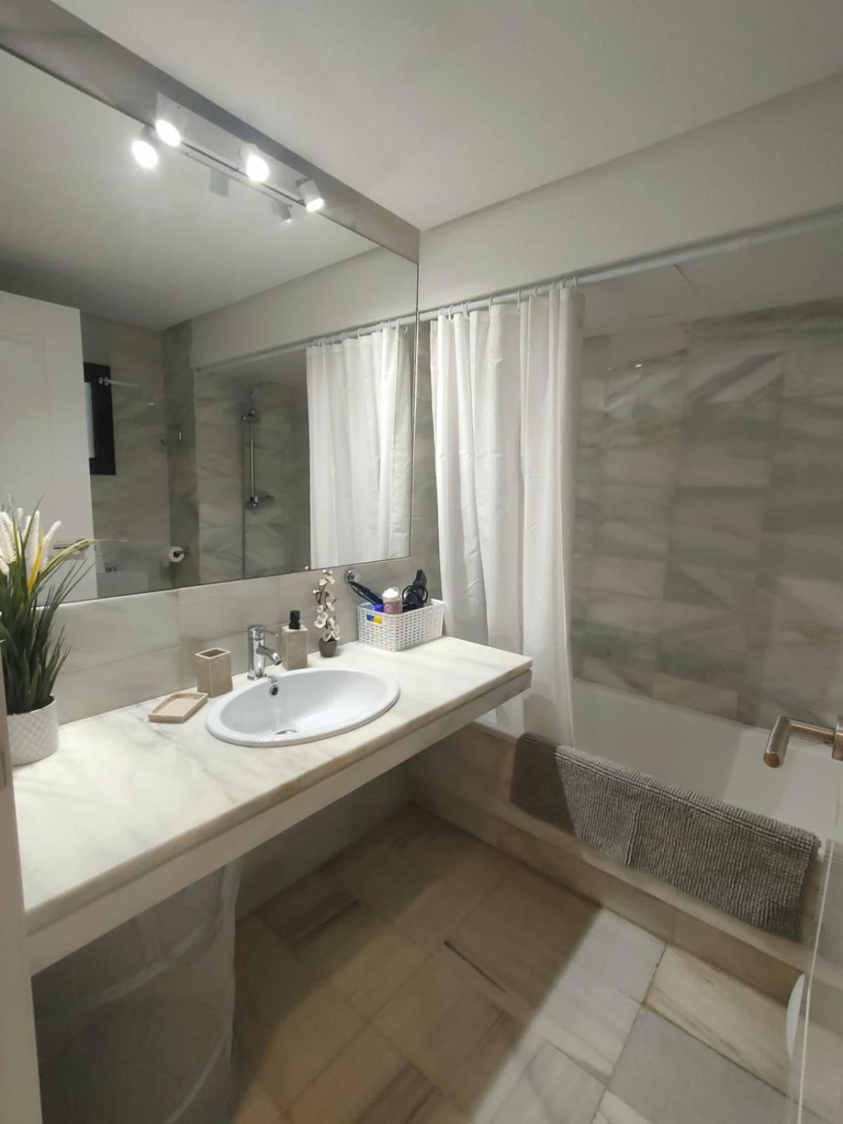 Lägenhet Central & Renovated Studio With Pool In Puerto Banus *