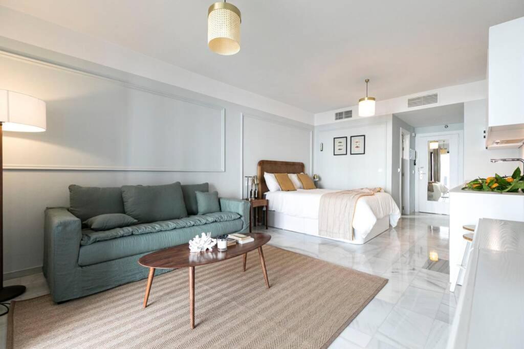 Appartamento Central & Renovated Studio With Pool In Puerto Banus